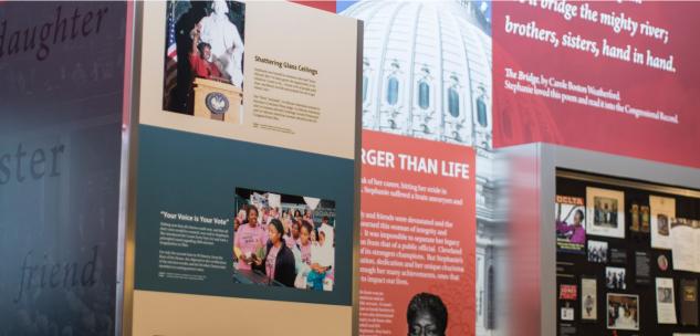 stephanie tubbs jones gallery wall